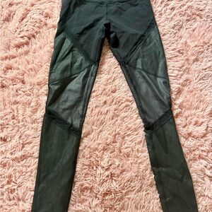 ALO Yoga Black Leggings